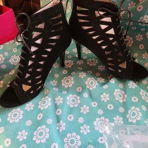 Black Caged Lace Up Peep Toe Sandles